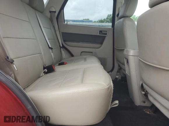 2012 Ford Escape XLT с VIN 1FMCU9DG4CKB01074, выставлен на аукционе Copart как лот 62483805 с пробегом 165 825 миль миль и Списание • Salvage title. История ставок и продаж доступна на DreamBid. Изображение 11.