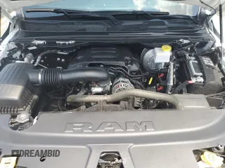 2022 Ram 1500 Big Horn z VIN 1C6SRFBT6NN117916, wystawiony jako Copart lot #61013935 z przebiegiem 43 241 mil mil oraz Szkoda całkowita • Salvage title. Historia ofert i sprzedaży dostępna na DreamBid. Obrazek 11.