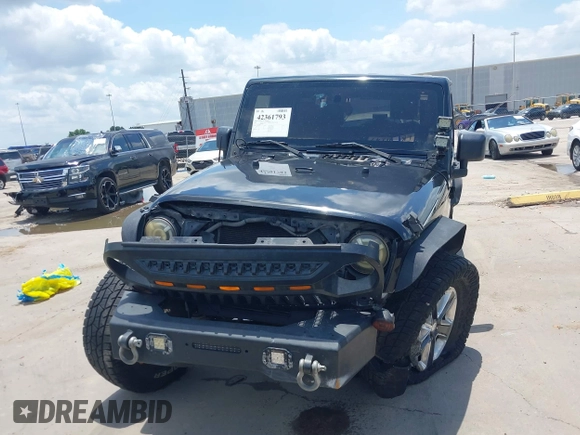 2008 Jeep Wrangler Unlimited Sahara with VIN 1J4GB59198L619802, listed as a IAAI auction lot 42361793 with 272,295 mi miles and . Bid and sale history available at DreamBid. Image 13.