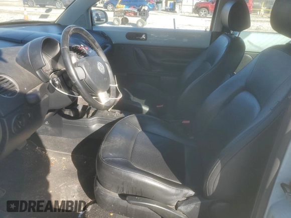 2010 Volkswagen Beetle with VIN 3VWRW3AGXAM024854, listed as a Copart auction lot 51131395 with 79,383 mi miles and Salvage title. Bid and sale history available at DreamBid. Image 7.