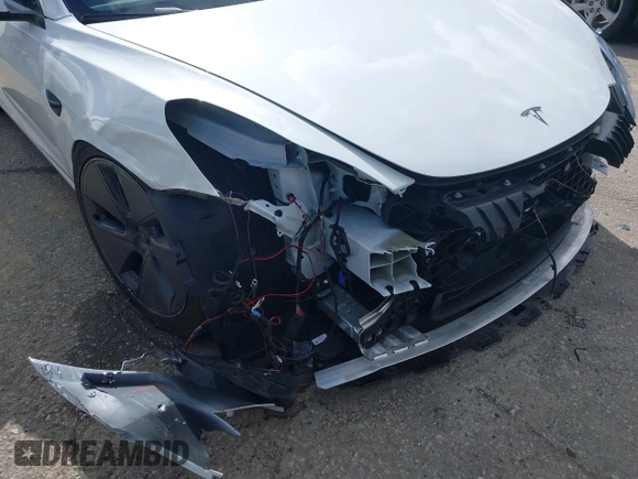 2023 Tesla Model 3 z VIN 5YJ3E1EA6PF488405, wystawiony jako IAAI lot #41570896 z przebiegiem 26 631 mil mil oraz . Historia ofert i sprzedaży dostępna na DreamBid. Obrazek 6.