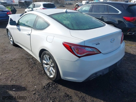 2013 Hyundai Genesis Coupe 2.0T Premium with VIN KMHHT6KD9DU104347, listed as a IAAI auction lot 41567162 with 98,465 mi miles. Bid and sale history available at carsss.com. Image 3.
