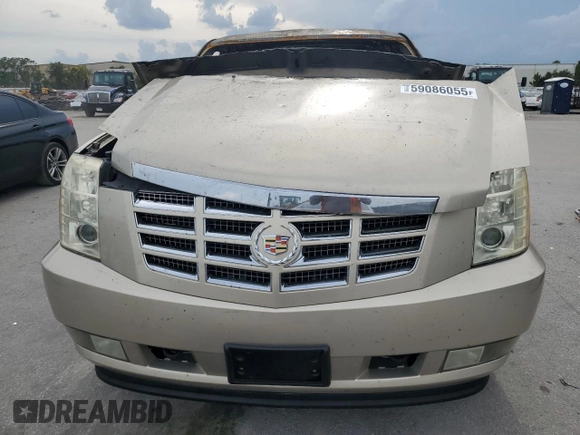 2007 Cadillac Escalade z VIN 1GYEC63847R316793, wystawiony jako Copart lot #59086055 z przebiegiem Nie podano mil oraz Nie do naprawy • Non repairable. Historia ofert i sprzedaży dostępna na DreamBid. Obrazek 5.