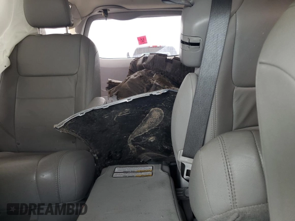 2015 Toyota Sienna XLE с VIN 5TDYK3DC1FS541180, выставлен на аукционе Copart как лот 59078585 с пробегом 94 014 миль миль и Списание • Salvage title. История ставок и продаж доступна на DreamBid. Изображение 10.