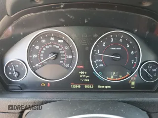 2013 BMW 3 Series 335i z VIN WBA3A9C5XDF477203, wystawiony jako Copart lot #61187955 z przebiegiem 122 646 mil mil oraz Czysty tytuł • Clean title. Historia ofert i sprzedaży dostępna na DreamBid. Obrazek 9.