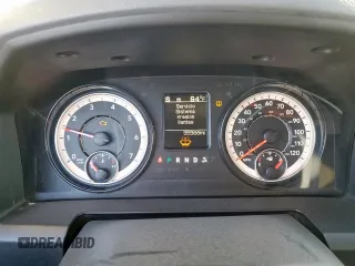 2020 Ram 1500 Tradesman z VIN 1C6RR6FT4LS147567, wystawiony jako Copart lot #47964365 z przebiegiem 95 988 mil mil oraz Szkoda całkowita • Salvage title. Historia ofert i sprzedaży dostępna na DreamBid. Obrazek 9.