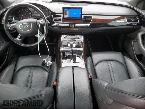 2017 Audi A8 z VIN WAU44AFD1HN009176, wystawiony jako Copart lot #57647675 z przebiegiem 94 317 mil mil oraz Szkoda całkowita • Salvage title. Historia ofert i sprzedaży dostępna na DreamBid. Obrazek 8.