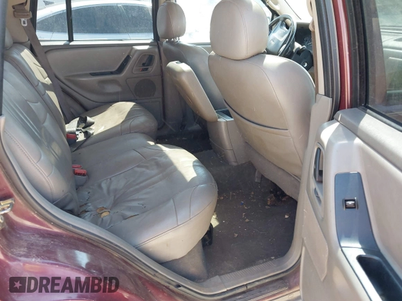 2003 Jeep Grand Cherokee Laredo with VIN 1J4GX48S93C523831, listed as a IAAI auction lot 41852442 with 270,735 mi miles. Bid and sale history available at carsss.com. Image 8.