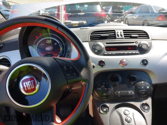 2014 FIAT 500e with VIN 3C3CFFGE2ET266747, listed as a IAAI auction lot 42394815 with 66,625 mi miles and . Bid and sale history available at DreamBid. Image 19.