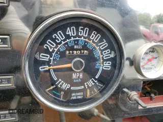 1968 Jeep CJ z VIN J8F83AA076748, wystawiony jako Copart lot #70095104 z przebiegiem 91 907 mil mil oraz Tytuł czysty. Historia ofert i sprzedaży dostępna na DreamBid. Obrazek 9.