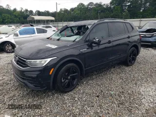 2023 Volkswagen Tiguan SE R-Line Black z VIN 3VVCB7AX5PM030017, wystawiony jako Copart lot #57315575 z przebiegiem 39 577 mil mil oraz Szkoda całkowita • Salvage title. Historia ofert i sprzedaży dostępna na DreamBid. Obrazek 1.