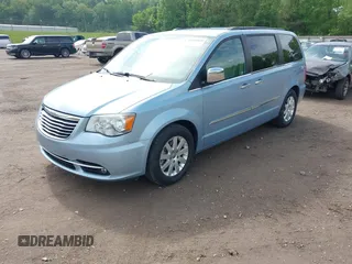 2012 Chrysler Town & Country Touring L with VIN 2C4RC1CG1CR393269, listed as a IAAI auction lot 42101848 with 144,881 mi miles and . Bid and sale history available at carsss.com. Image 2.