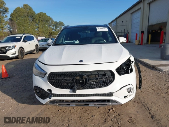 2023 Mercedes-Benz GLA 250 z VIN W1N4N4GB0PJ448110, wystawiony jako IAAI lot #41441057 z przebiegiem 24 693 mil mil oraz . Historia ofert i sprzedaży dostępna na DreamBid. Obrazek 12.
