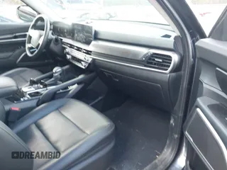 2024 Kia Telluride LX z VIN 5XYP24GC4RG542225, wystawiony jako IAAI lot #40726805 z przebiegiem 9 285 mil mil oraz . Historia ofert i sprzedaży dostępna na DreamBid. Obrazek 5.