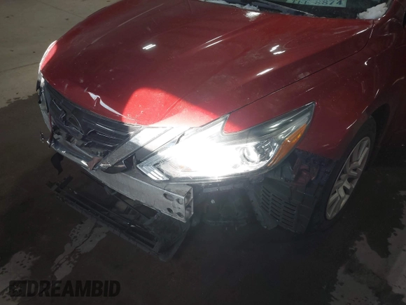 2016 Nissan Altima 2.5 S with VIN 1N4AL3AP7GN385617, listed as a IAAI auction lot 41317018 with 112,238 mi miles. Bid and sale history available at carsss.com. Image 6.