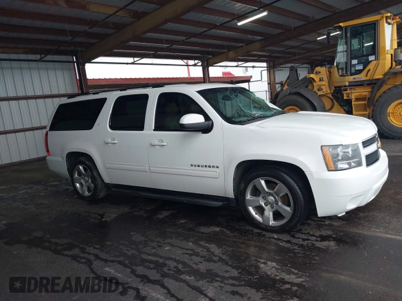 2014 Chevrolet Suburban LT with VIN 1GNSCJE05ER153658, listed as a IAAI auction lot 41867781 with 252,098 mi miles. Bid and sale history available at carsss.com. Image 13.