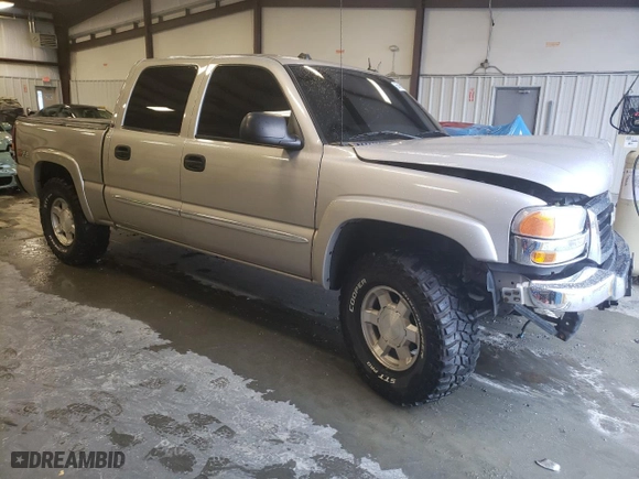 2004 GMC Sierra 1500 Crew Cab SLT with VIN 2GTEK13T941394846, listed as a Copart auction lot 66465954 with NaN miles and Salvage Title. Bid and sale history available at carsss.com. Image 4.