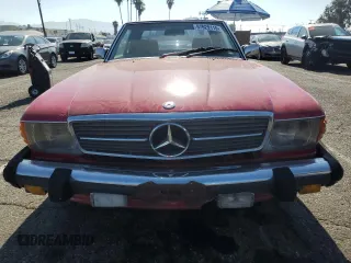 1987 Mercedes-Benz 560 SL z VIN WDBBA48D3HA066423, wystawiony jako Copart lot #57629115 z przebiegiem 75 756 mil mil oraz Tytuł czysty. Historia ofert i sprzedaży dostępna na DreamBid. Obrazek 5.