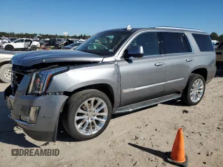 2020 Cadillac Escalade Luxury z VIN 1GYS4BKJ3LR115846, wystawiony jako Copart lot #84737934 z przebiegiem 52 631 mil mil oraz Szkoda całkowita • Salvage title. Historia ofert i sprzedaży dostępna na DreamBid. Obrazek 1.