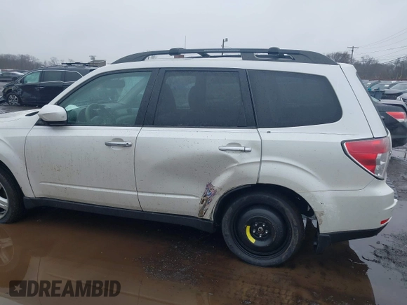 2010 Subaru Forester 2.5X Premium with VIN JF2SH6CC6AG906755, listed as a IAAI auction lot 41575781 with 222,407 mi miles. Bid and sale history available at carsss.com. Image 6.