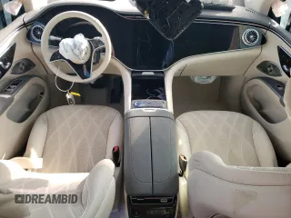 2023 Mercedes-Benz EQS 580 z VIN 4JGDM4EB1PA027036, wystawiony jako Copart lot #43397845 z przebiegiem 12 370 mil mil oraz Szkoda całkowita • Salvage title. Historia ofert i sprzedaży dostępna na DreamBid. Obrazek 8.