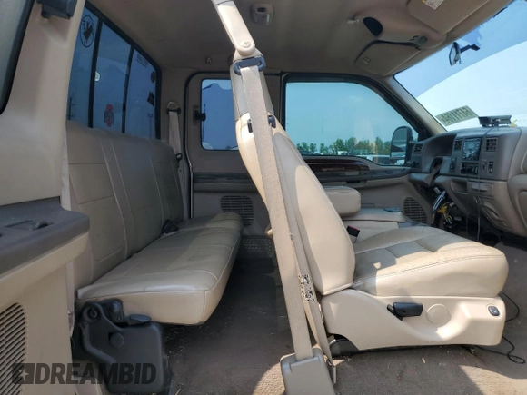 2001 Ford Super Duty F-250 XL with VIN 1FTNX21S31EA51607, listed as a Copart auction lot 64711164 with 137,934 mi miles and Salvage Title. Bid and sale history available at carsss.com. Image 10.
