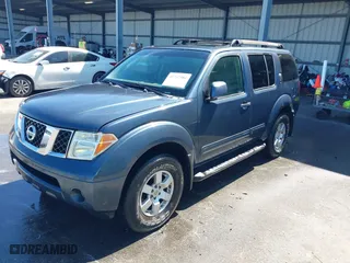 2005 Nissan Pathfinder LE with VIN 5N1AR18W25C714108, listed as a IAAI auction lot 41767584 with 197,147 mi miles. Bid and sale history available at carsss.com. Image 2.