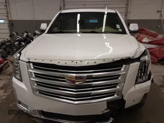 2018 Cadillac Escalade Platinum z VIN 1GYS4DKJ8JR199087, wystawiony jako IAAI lot #42062074 z przebiegiem 97 751 mil mil oraz . Historia ofert i sprzedaży dostępna na DreamBid. Obrazek 13.