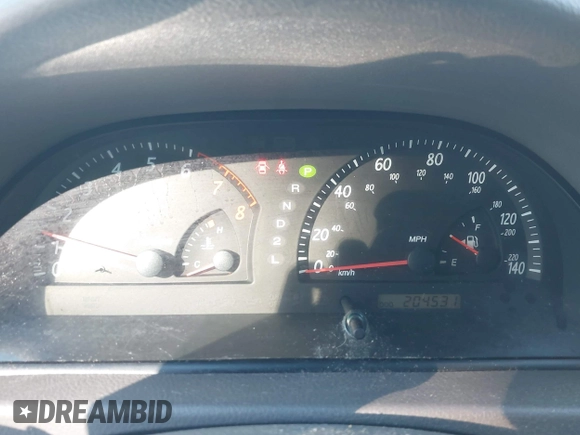 2004 Toyota Camry LE z VIN JTDBE32K040263783, wystawiony jako IAAI lot #42066013 z przebiegiem 204 531 mil mil oraz . Historia ofert i sprzedaży dostępna na DreamBid. Obrazek 7.