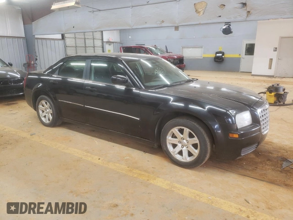 2007 Chrysler 300 with VIN 2C3LA43R47H807305, listed as a Copart auction lot 43936705 with 160,622 mi miles and Clean Title. Bid and sale history available at carsss.com. Image 4.