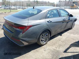 2024 Hyundai Elantra SEL with VIN KMHLM4DG1RU756860, listed as a IAAI auction lot 41887650 with 9,250 mi miles. Bid and sale history available at carsss.com. Image 4.