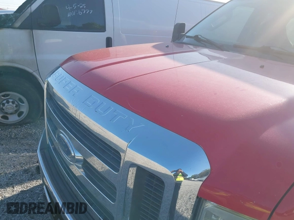 2008 Ford F-250 XL z VIN 1FTNX20588EA94040, wystawiony jako IAAI lot #41965704 z przebiegiem 258 791 mil mil oraz . Historia ofert i sprzedaży dostępna na DreamBid. Obrazek 6.