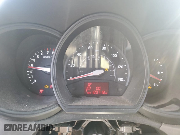 2013 Kia Rio EX z VIN KNADN4A30D6104166, wystawiony jako Copart lot #62711245 z przebiegiem 129 718 mil mil oraz Szkoda całkowita • Salvage title. Historia ofert i sprzedaży dostępna na DreamBid. Obrazek 9.