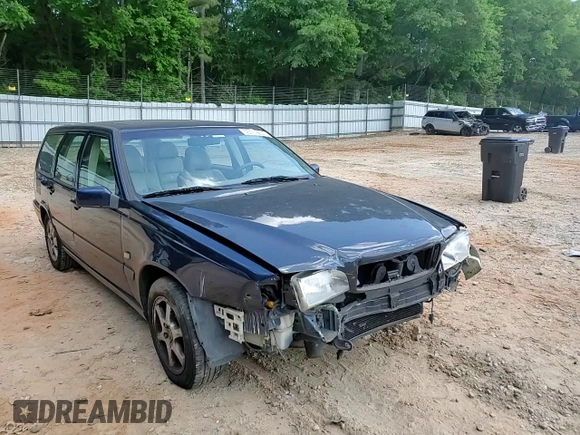 1999 Volvo V70 с VIN YV1LW55A6X2622721, выставлен на аукционе Copart как лот 56419235 с пробегом Не указан миль и Списание • Salvage title. История ставок и продаж доступна на DreamBid. Изображение 13.