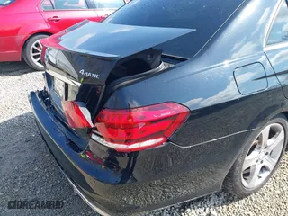 2015 Mercedes-Benz E-Class E 350 Luxury with VIN WDDHF8JB9FB111441, listed as a IAAI auction lot 41978693 with 167,079 mi miles. Bid and sale history available at carsss.com. Image 21.
