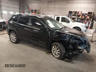 2016 Jeep Cherokee Limited with VIN 1C4PJMDB1GW304332, listed as a IAAI auction lot 41835492 with 84,567 mi miles. Bid and sale history available at carsss.com. Image 1.