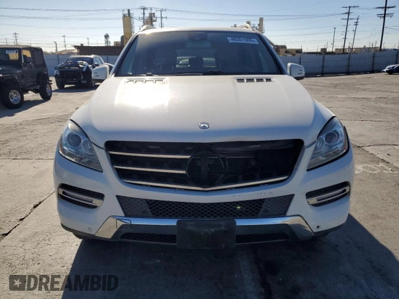 2012 Mercedes-Benz M 350 z VIN 4JGDA5HBXCA036533, wystawiony jako Copart lot #46351995 z przebiegiem 158 298 mil mil oraz Szkoda całkowita • Salvage title. Historia ofert i sprzedaży dostępna na DreamBid. Obrazek 5.