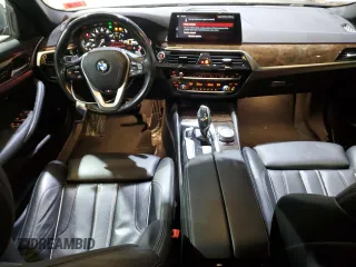 2019 BMW 5 Series 540i xDrive with VIN WBAJE7C55KWW05568, listed as a Copart auction lot 42807505 with 58,611 mi miles and Salvage Title. Bid and sale history available at carsss.com. Image 8.