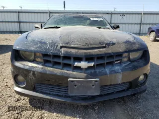 2010 Chevrolet Camaro 2SS z VIN 2G1FK1EJ2A9110494, wystawiony jako Copart lot #52714205 z przebiegiem Nie podano mil oraz Szkody całkowita. Historia ofert i sprzedaży dostępna na DreamBid. Obrazek 5.