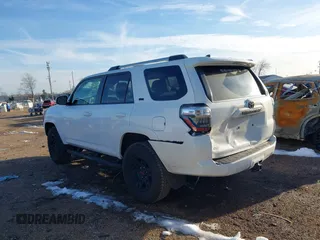 2023 Toyota 4Runner SR5 с VIN JTEMU5JR1P6139377, выставлен на аукционе IAAI как лот 41600169 с пробегом 34 513 миль миль и . История ставок и продаж доступна на DreamBid. Изображение 14.