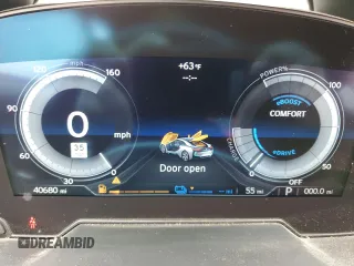 2016 BMW i8 z VIN WBY2Z2C56GV675882, wystawiony jako Copart lot #39606014 z przebiegiem 40 680 mil mil oraz . Historia ofert i sprzedaży dostępna na DreamBid. Obrazek 9.