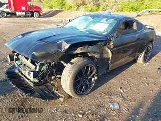 2019 Ford Mustang EcoBoost z VIN 1FA6P8TH7K5180949, wystawiony jako IAAI lot #42093614 z przebiegiem 82 936 mil mil oraz . Historia ofert i sprzedaży dostępna na DreamBid. Obrazek 2.