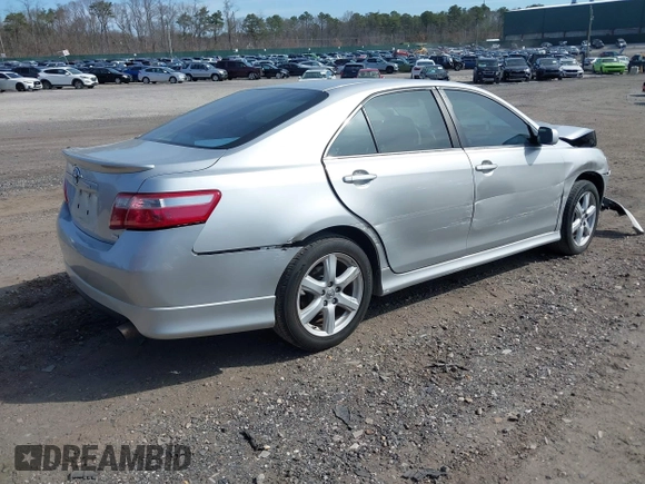 2008 Toyota Camry LE z VIN 4T1BE46K98U764634, wystawiony jako IAAI lot #39122102 z przebiegiem 143 861 mil mil oraz . Historia ofert i sprzedaży dostępna na DreamBid. Obrazek 4.