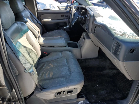 2001 Chevrolet Tahoe LS with VIN 1GNEK13T11J215580, listed as a Copart auction lot 46130435 with 214,436 mi miles and Non Repairable. Bid and sale history available at carsss.com. Image 7.