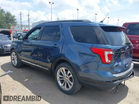 2018 Ford Explorer XLT z VIN 1FM5K7D89JGA54555, wystawiony jako IAAI lot #42375872 z przebiegiem 89 115 mil mil oraz . Historia ofert i sprzedaży dostępna na DreamBid. Obrazek 3.