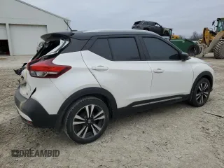2018 Nissan Kicks SR z VIN 3N1CP5CUXJL530732, wystawiony jako Copart lot #44153325 z przebiegiem 88 456 mil mil oraz Szkoda całkowita • Salvage title. Historia ofert i sprzedaży dostępna na DreamBid. Obrazek 3.