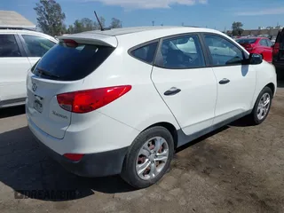 2010 Hyundai Tucson GLS with VIN KM8JT3AC7AU020547, listed as a IAAI auction lot 42014150 with 106,559 mi miles and . Bid and sale history available at DreamBid. Image 4.
