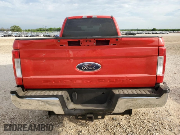 2017 Ford F-250 Lariat z VIN 1FT7W2BT7HEC85021, wystawiony jako Copart lot #53759605 z przebiegiem 298 409 mil mil oraz Czysty tytuł • Clean title. Historia ofert i sprzedaży dostępna na DreamBid. Obrazek 6.