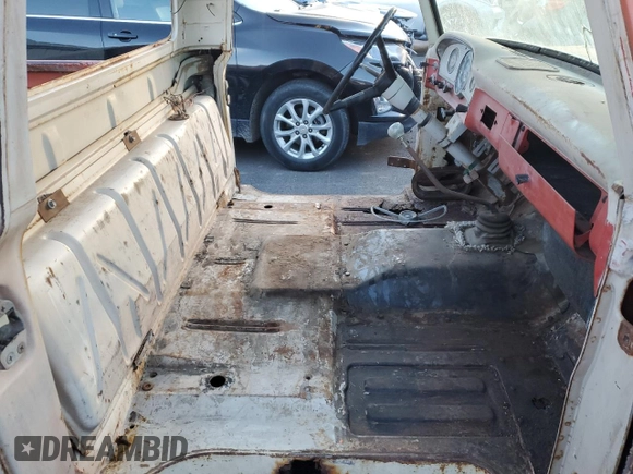 1963 Ford F-250 z VIN F25CR381471, wystawiony jako Copart lot #83724854 z przebiegiem 27 096 mil mil oraz Szkoda całkowita • Salvage title. Historia ofert i sprzedaży dostępna na DreamBid. Obrazek 10.
