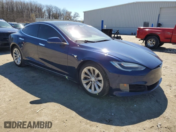 2016 Tesla Model S 90D z VIN 5YJSA1E27GF172611, wystawiony jako Copart lot #49434005 z przebiegiem 175 665 mil mil oraz Szkoda całkowita • Salvage title. Historia ofert i sprzedaży dostępna na DreamBid. Obrazek 4.